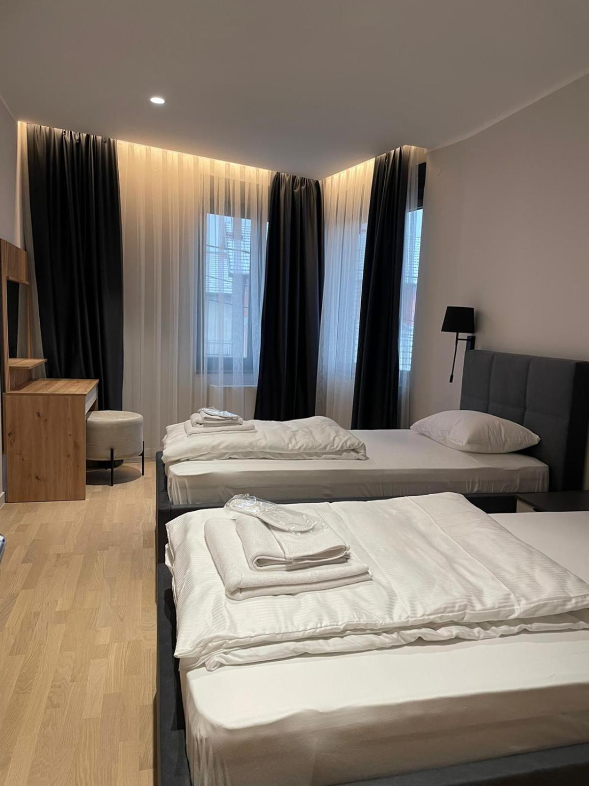 Moaline Apartments, Free Parking